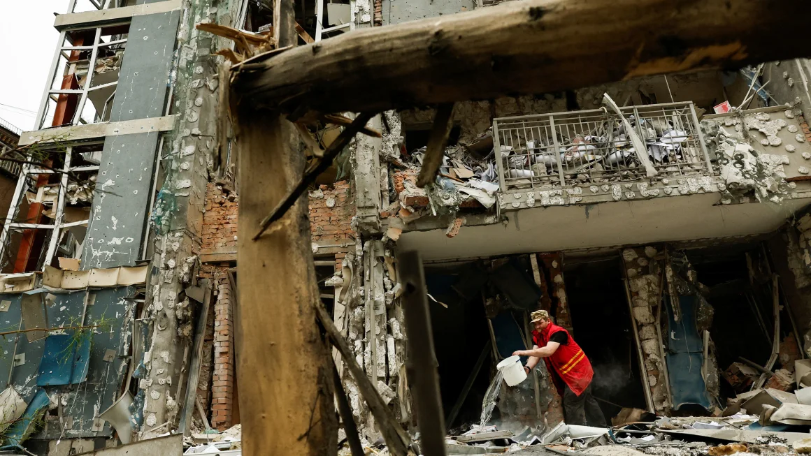 2025 05 25t035007z 984747271 rc2roealalx7 rtrmadp 3 ukraine crisis attack kyiv