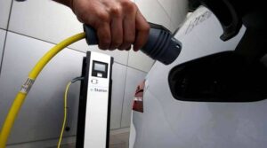 تبديل الممرات في سباق EV: وسط الرياح المعاكسة الليثيوم ، تضع الهند البصر على خلايا الوقود H
