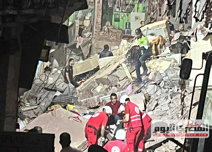 ثلاثة قتيل ، 14 أنقذ بعد انهيار مبنيين في القاهرة –