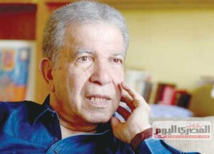 مقابلة ثانية مع أستاذ AUC Bahgat Korany يناقش Suez Canal ، مخاوف المجرأة والسياسة العالمية –