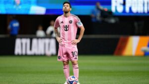 “لا يتمتع ميسي بأفضل إحصائيات ، لا يزال اللاعب في كأس العالم الأكثر نفوذاً”: فينجر متقدماً على مباراة Inter Miami vs Psg