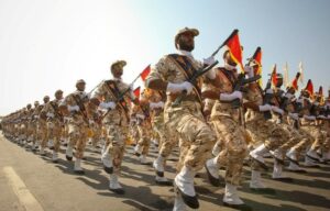 إيران تهدد الولايات المتحدة في الشرق الأوسط ، وتؤكد المرافق النووية غير تالفة –