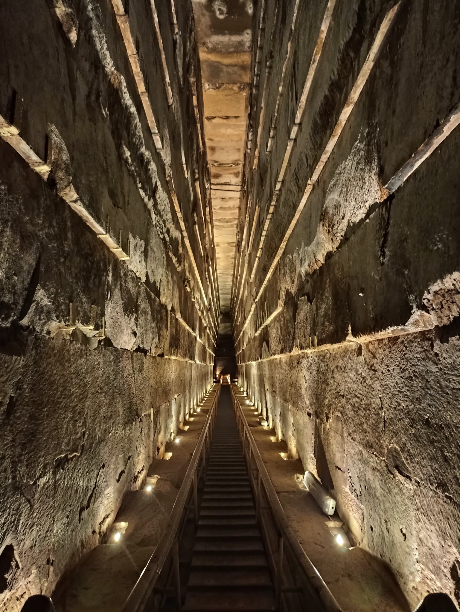 Egypt upgrades interior lighting system of Giza Pyramids