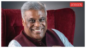 يتذكر Ashish Vidyarthi كيف ناقش صانع أفلام التواريخ معه في صلاة Mukul Anand: “كان الجميع يرتدون نظارة شمسية داكنة”