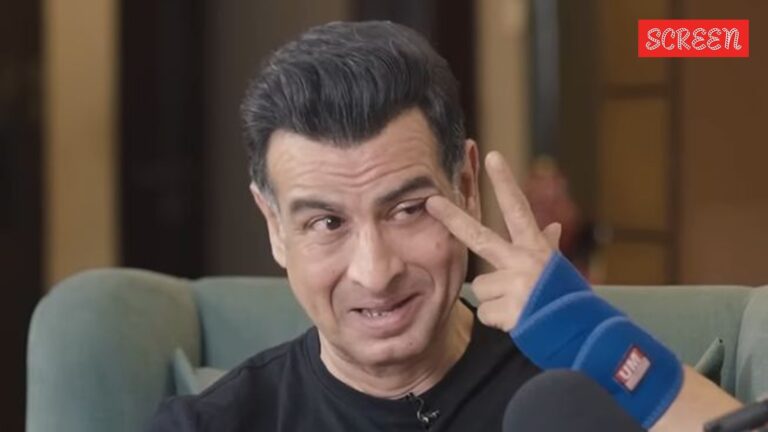 يصرخ رونيت روي وهو يتذكر البقاء على قيد الحياة من الجوع والفقر ، يتذكر مالك الدابا اللطيف الذي أعطاه حرة دال عندما كان كل ما يمكنه تحمله هو البصل: “AAPKA DAAL KA DIN HAI”