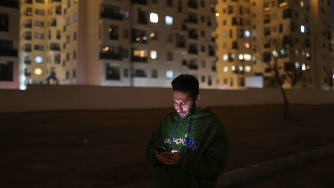 c 2024 12 27t134702z 1062019831 rc28xba0d75c rtrmadp 3 iran socialmedia