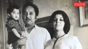 فقد مدير بوليوود مدخرات الحياة بأكملها بعد التقليب. أُجبرت ابنة على الرقص ، وأداء الابن مقابل المال على الشاطئ لسداد الديون