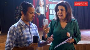 غير مدرك لتكلفة iPhone ، يبيعها Farah Khan’s Cook Dilip مقابل 6000 روبية ؛ يهرب معها عندما يعلم أن الأمر يستحق 80،000 روبية