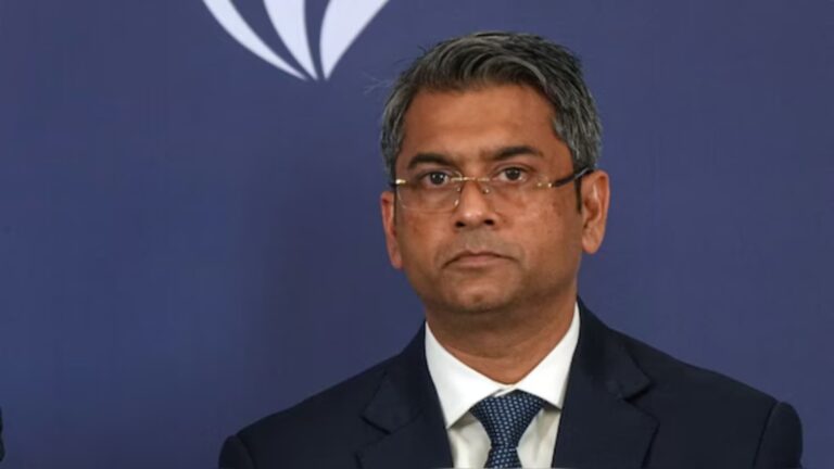 يحذر FIFA AIFF من تبني الدستور أو تعليق المخاطر