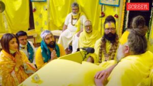 Raj Kundra يقدم الكلى إلى Premanand Maharaj ، يتم التصيد: “عالم غريب نعيش فيه”