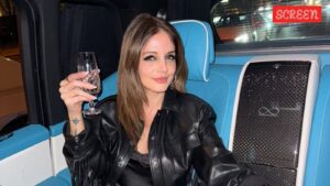 سيكلفك الحصول على Sussanne Khan لتصميم منزلك على الأقل 30،00،000 روبية ؛ تكشف عن أول شيك كبير في الأجور
