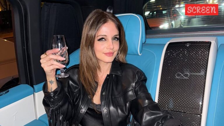 سيكلفك الحصول على Sussanne Khan لتصميم منزلك على الأقل 30،00،000 روبية ؛ تكشف عن أول شيك كبير في الأجور
