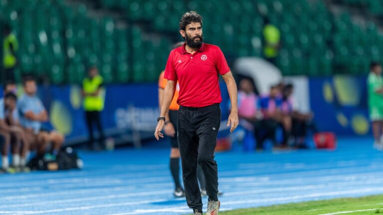 ينظر AIFF إلى الداخل لحل الأزمة ، ويعين خالد جاميل كمدرب لفريق كرة القدم الوطني الهندي