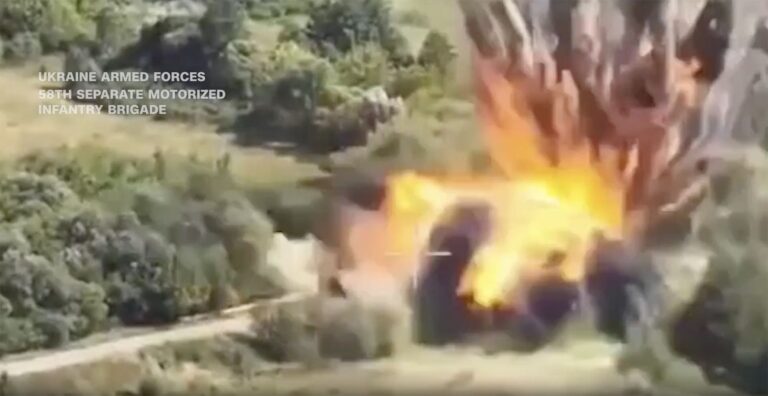 تنفخ أوكرانيا جسرين روسيين رئيسيين باستخدام مناجم موسكو الخاصة وطائرات بدون طيار 600 دولار –