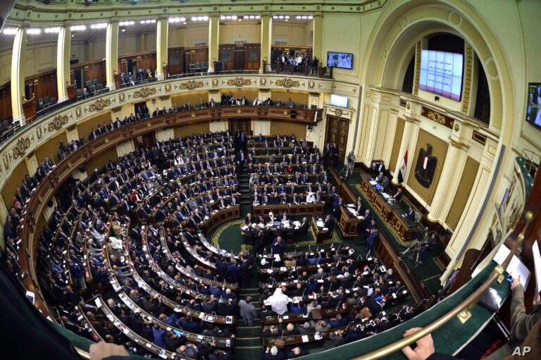 أزمة الاتصالات السياسية –