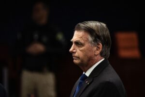 أدين الرئيس السابق للبرازيل جير بولسونارو بالتخطيط للانقلاب ، وحكم عليه بالسجن لمدة أكثر من 27 عامًا –