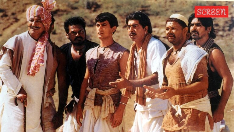 يكشف عامر خان عن مضاعفة ميزانيتها 12 كرور روبية. يقول Ashutosh Gowariker طلب 3000 إضافي: “كان لدينا 150 حارس أمن على مجموعة”
