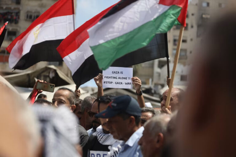 عقوبات الولايات المتحدة جماعات الحقوق الفلسطينية التي طلبت من المحكمة العليا التحقيق في جرائم حرب إسرائيل –