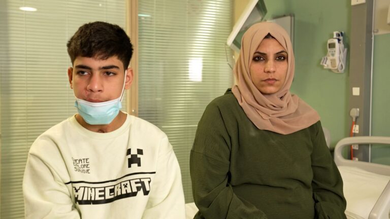 “لقد وضعت في المشرحة”: تقدم Gazan Teenage Medical Evacuee لمحة عن أهوال حرب إسرائيل للأطفال –