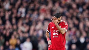 لماذا لا ينبغي أن يكون محمد صلاح أساسيًا مضمونًا لليفربول بعد الآن؟ يجيب جيمي كاراغر