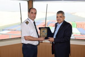 قناة السويس جاهزة لاستقبال سفن الحاويات العملاقة: رسمي –