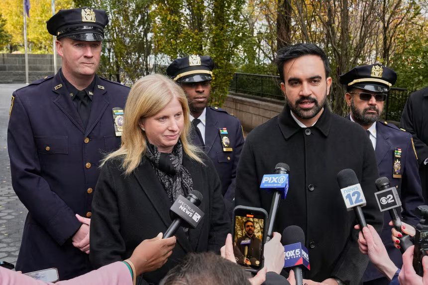 2025 11 19t204531z 633050720 rc2szhawyrye rtrmadp 3 usa new york mamdani police jpg