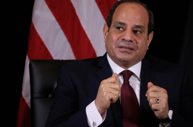 السيسي يزور جناحي مصر والإمارات في معرض إيديكس 2025 –