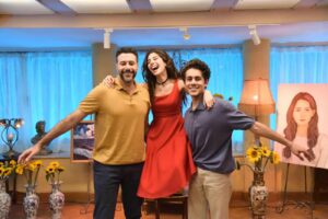 فيلم “ولنا في الخيال حب” يتصدر إيرادات السينما المصرية –