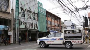 يقول الموظف إن المشتبه بهم في هجوم بوندي لم يكن لديهم زوار وبالكاد غادروا الفندق خلال إقامتهم في الفلبين لمدة شهر –