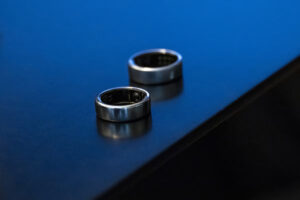 الرؤساء التنفيذيون والمشاهير يحبون حلقة تتبع النوم الخاصة بـ Oura. رئيسها التنفيذي لديه خطة للبقاء متقدما على أبل وجوجل –