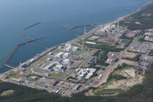 اليابان تعتزم إعادة تشغيل أكبر محطة للطاقة النووية في العالم بعد 15 عاما من كارثة فوكوشيما