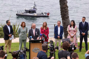 لقد خففت أستراليا للتو من قلقها بشأن المراهقين على وسائل التواصل الاجتماعي – أم فعلت ذلك؟ –