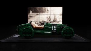 يعود أول مصمم سيارات خارقة في أفريقيا إلى المستقبل من أجل طرازه التالي –