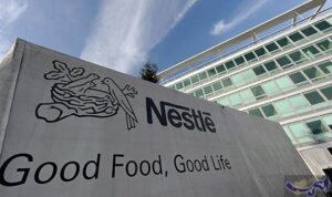 نستله تسحب دفعات حليب الأطفال وسط مخاوف تتعلق بالسلامة