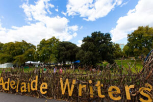 إلغاء مهرجان أدبي بعد انضمام مؤلفين بارزين إلى إضراب جماعي بسبب الكاتب الفلسطيني المهجور –