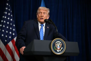 لا يوجد تغيير كبير في مستويات القوات بعد أن قال ترامب إن الولايات المتحدة “مستعدة ومجهزة” للدفاع عن المتظاهرين الإيرانيين –