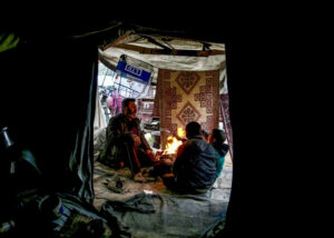 البرد وسوء التغذية يحصدان المزيد من الضحايا في غزة وسط أمطار الشتاء –