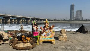 فقد الملايين من سكان دلهي المياه لعدة أيام. يقول البعض أنها لا تزال سامة –