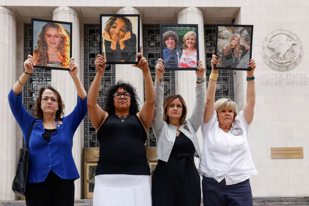 2026 02 05t193828z 922489382 rc2ufjaafhab rtrmadp 3 socialmedia trial parents jpg