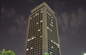 وزير الخارجية: وزارة الخارجية تلعب دورا أكثر تكاملا في صياغة وتنفيذ السياسة الخارجية مع توسع الصلاحيات –