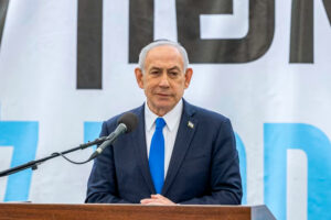 نتنياهو يناقش مع ترامب الضربات المحتملة على إيران مع استئناف واشنطن وطهران المحادثات