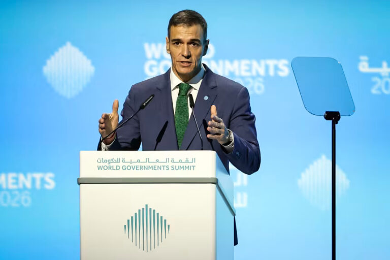 “سوف نقوم بحمايتهم من الغرب المتوحش الرقمي.” دولة أخرى ستحظر وسائل التواصل الاجتماعي لمن تقل أعمارهم عن 16 عامًا –