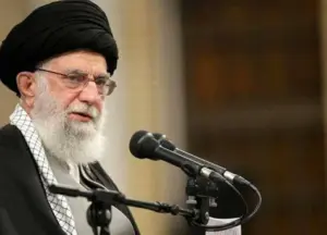 إسرائيل تزعم وفاة خامنئي؛ طهران تنفي التقارير..