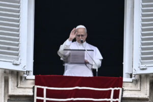 البابا ليو يدعو إلى وقف إطلاق النار في الشرق الأوسط وسط “عنف الحرب المروع” –